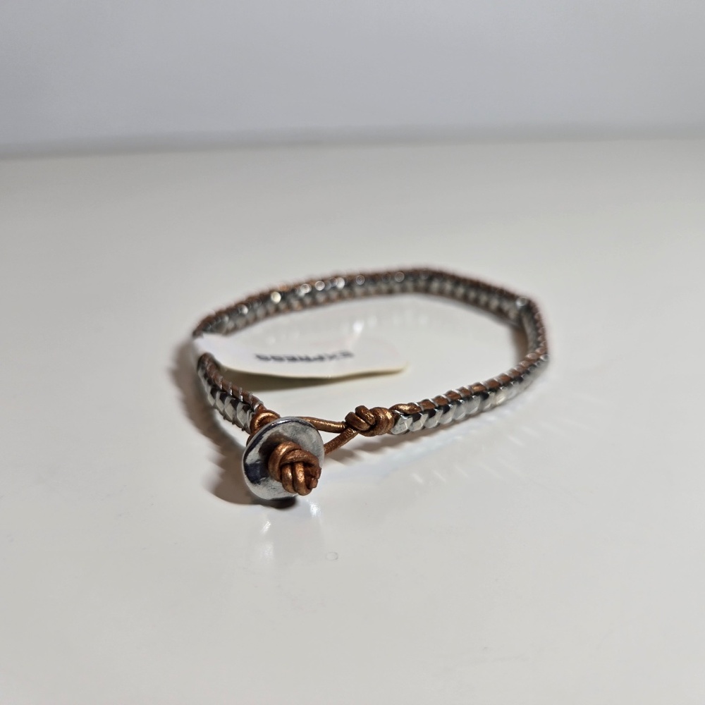 🌺 Express Metallic Beaded Wrap Bracelet NWT - Picture 4 of 8